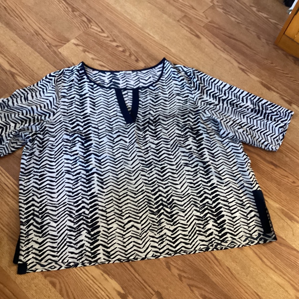 Milano Navy & White Geometric Semi Sheer Keyhole 3/4 Sleeve Tunic Blouse  3X
